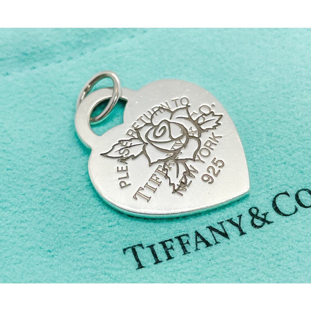 Tiffany & Co. Return to Tiffany Large Etched Rose Flower Heart Pendant Silver